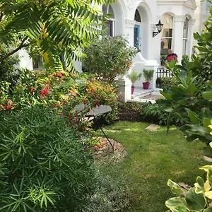  Apartment Victorian 5 Mins From The Sea