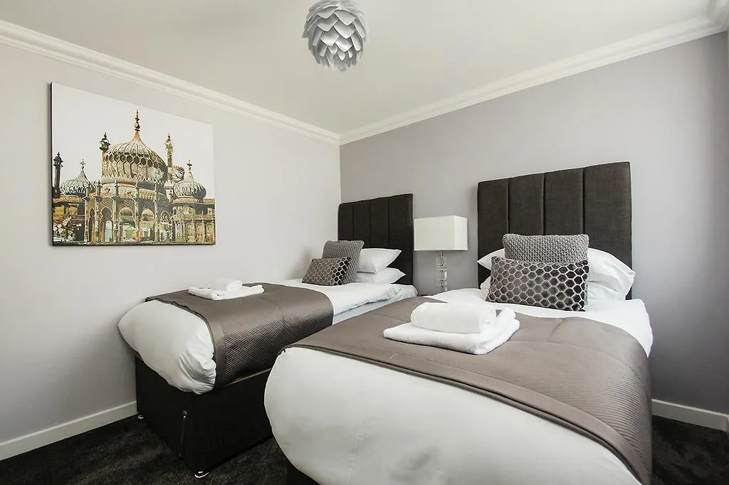 Avalon Balcony Apartment Brighton